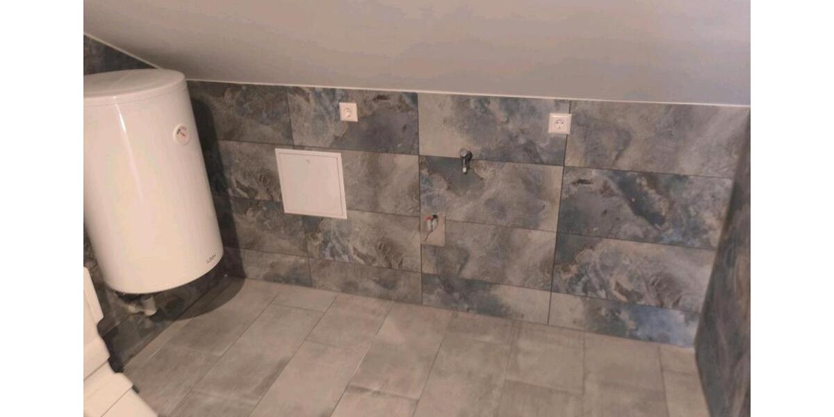 Dachgeschoßwohnung Esslingen am Neckar Pliensauvorstadt - 2 Zimmer, 44 m&sup2;, 840&euro; | Angebot:26208120