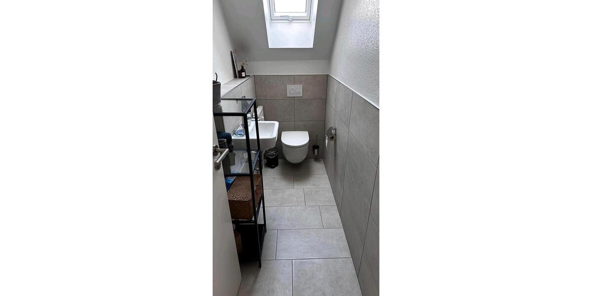 Dachgeschoßwohnung Stuttgart Feuerbach - 35 Zimmer, 65 m&sup2;, 1.050&euro; | Angebot:25824877