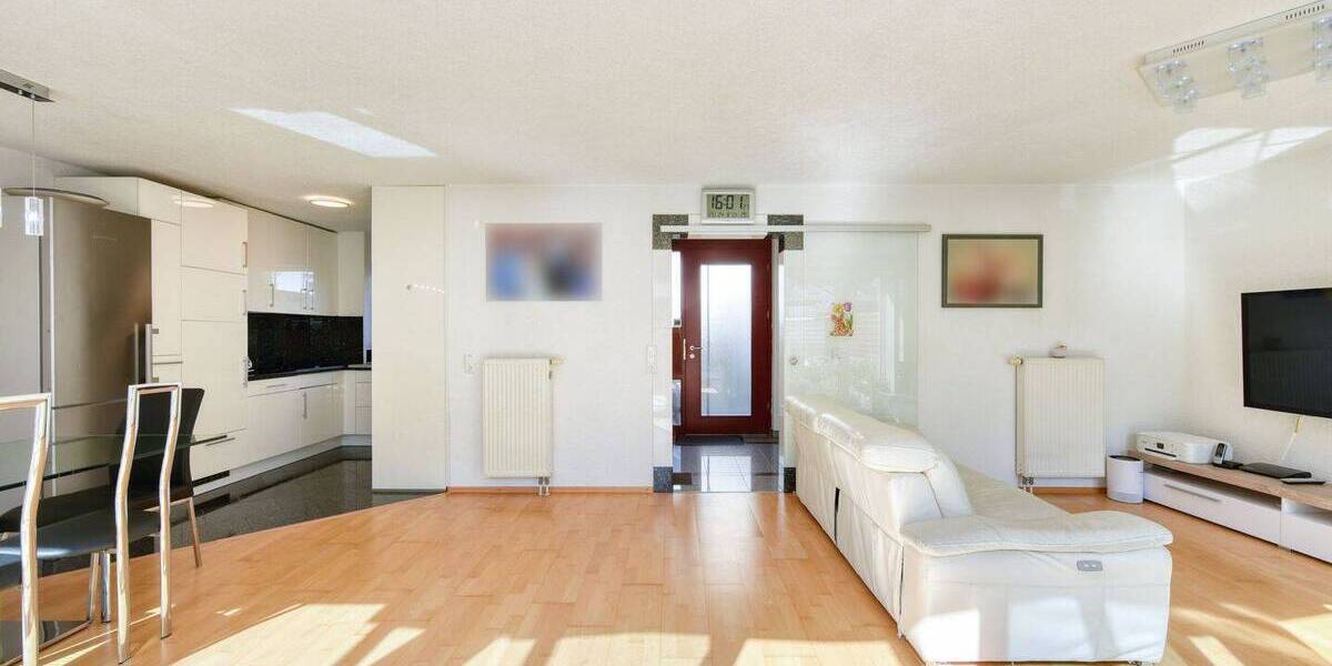 Reihenmittelhaus Stuttgart Zuffenhausen - 4 Zimmer, 119 m&sup2;, 700.000&euro; | Angebot:25670991