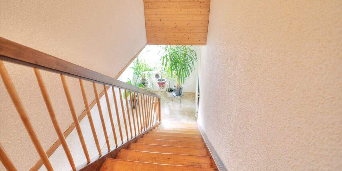 Mehrfamilienhaus, Wohnhaus Schwaigern - 8 Zimmer, 160 m&sup2;, 430.000&euro; | Angebot:25731882