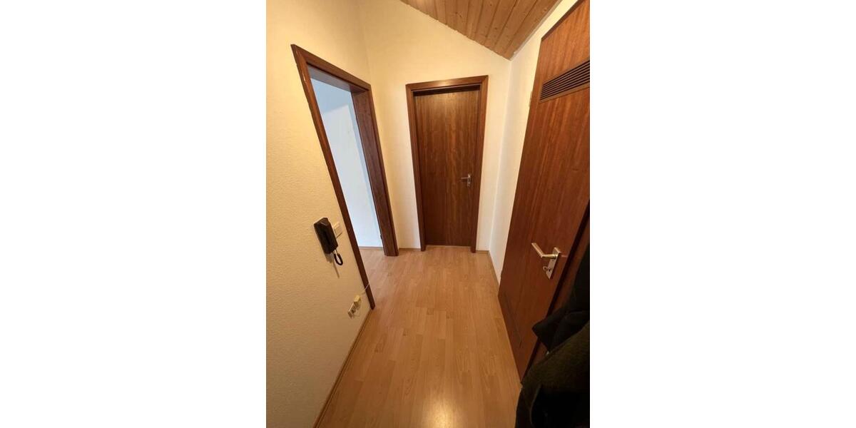Dachgeschoßwohnung Kirchheim am Neckar - 1.5 Zimmer, 34 m&sup2;, 750&euro; | Angebot:25540128