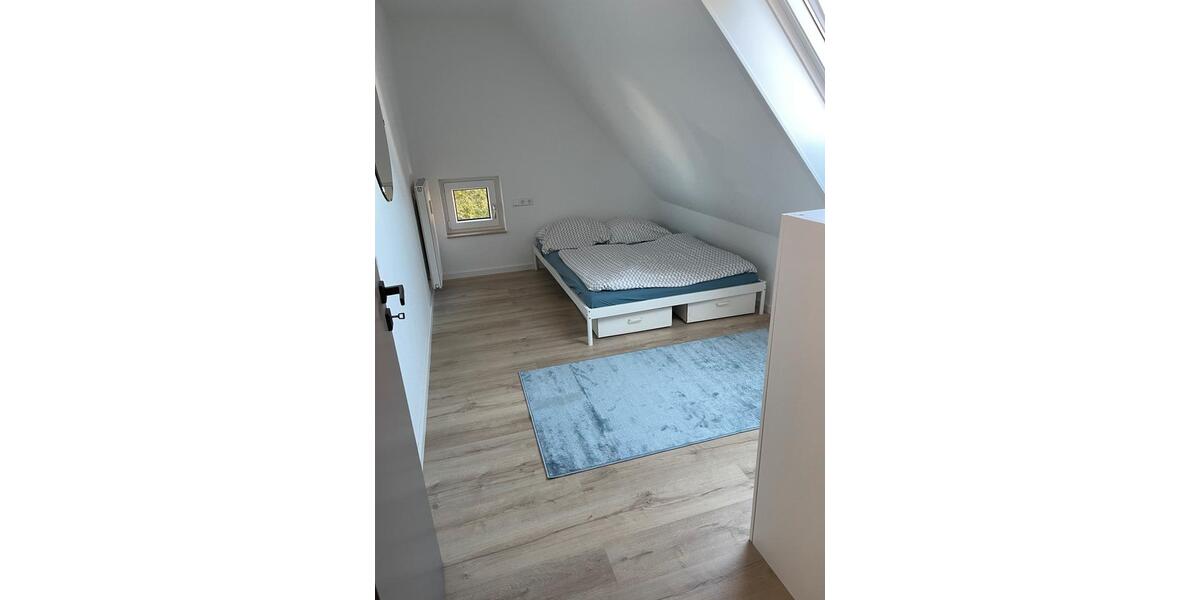 Dachgeschoßwohnung Sindelfingen Darmsheim - 2 Zimmer, 44 m&sup2;, 1.250&euro; | Angebot:25942974