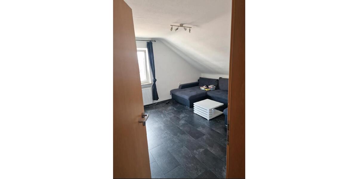Dachgeschoßwohnung Baltmannsweiler - 2.5 Zimmer, 45 m&sup2;, 155.000&euro; | Angebot:25632826