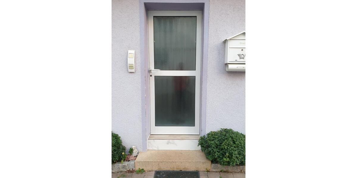 Doppelhaushälfte Brackenheim - 4 Zimmer, 148 m&sup2;, 310.000&euro; | Angebot:27202309