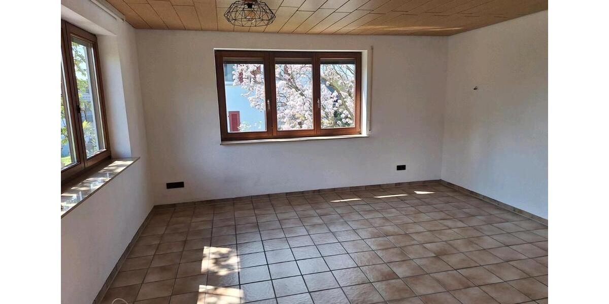 Erdgeschoßwohnung Leutenbach - 2 Zimmer, 66 m&sup2;, 700&euro; | Angebot:26224730