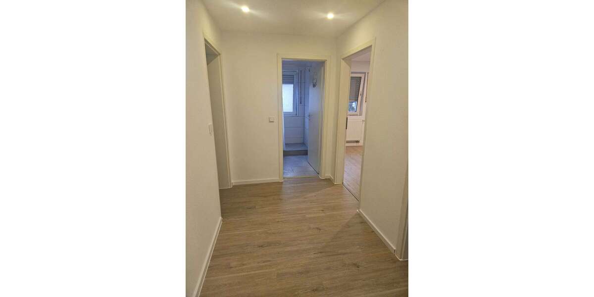 Etagenwohnung Ludwigsburg Hoheneck - 3 Zimmer, 75 m&sup2;, 1.000&euro; | Angebot:27593370