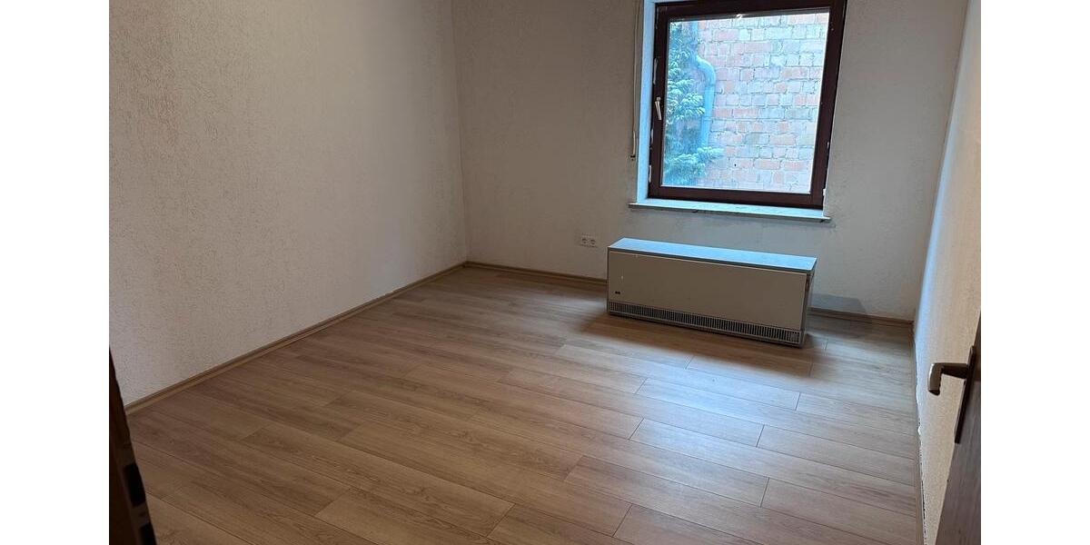 Etagenwohnung Eberdingen - 3 Zimmer, 80 m&sup2;, 1.000&euro; | Angebot:24414396
