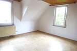 Einfamilienhaus Esslingen am Neckar (Oberesslingen) Oberesslingen - 8 Zimmer, 183 m&sup2;, 599.000&euro; | Angebot:25760346