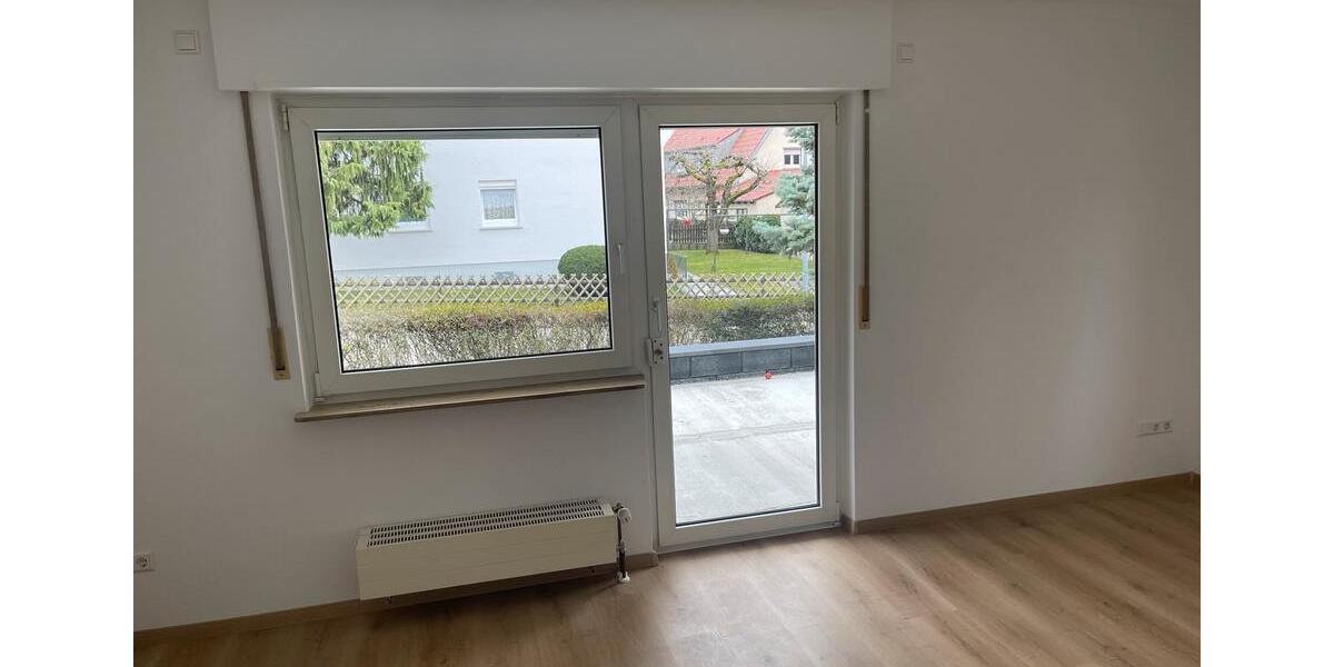 Erdgeschoßwohnung Ditzingen - 3 Zimmer, 70 m&sup2;, 1.200&euro; | Angebot:26404854