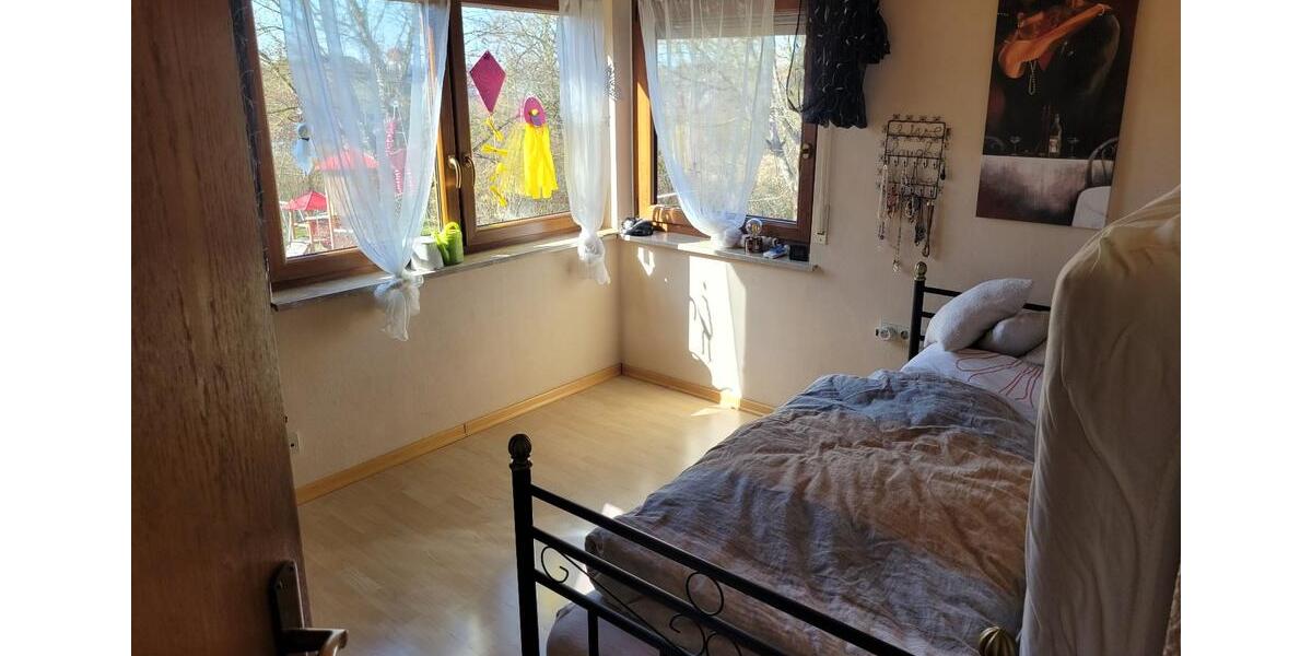 Etagenwohnung Backnang - 4.5 Zimmer, 93 m&sup2;, 390.000&euro; | Angebot:26589041