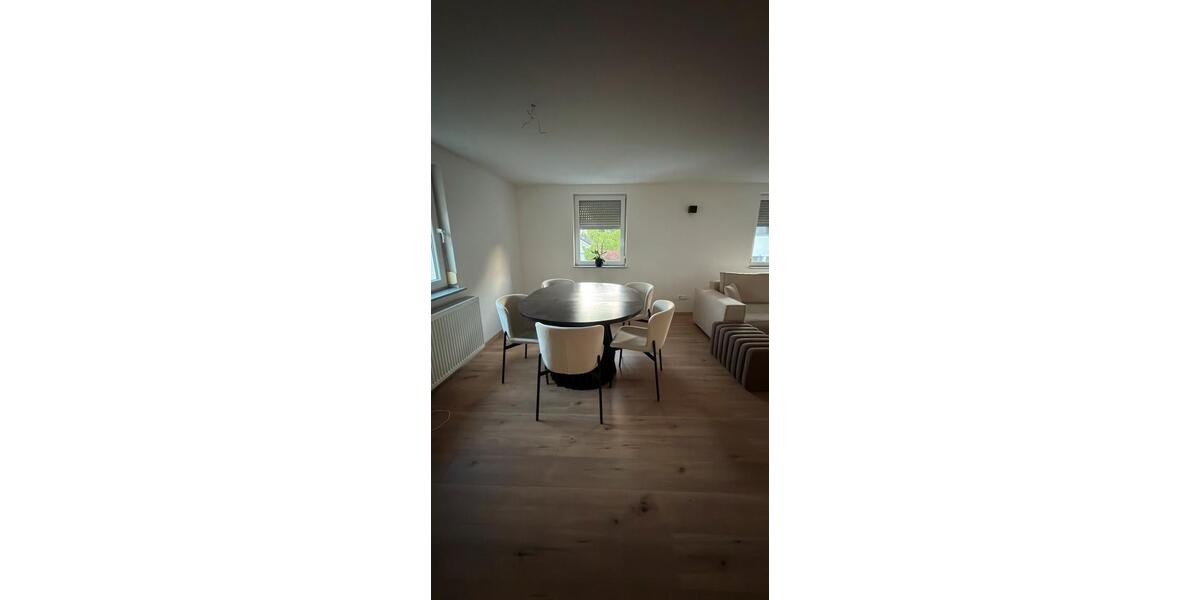 Etagenwohnung Mundelsheim - 2 Zimmer, 85 m&sup2;, 1.300&euro; | Angebot:27538181