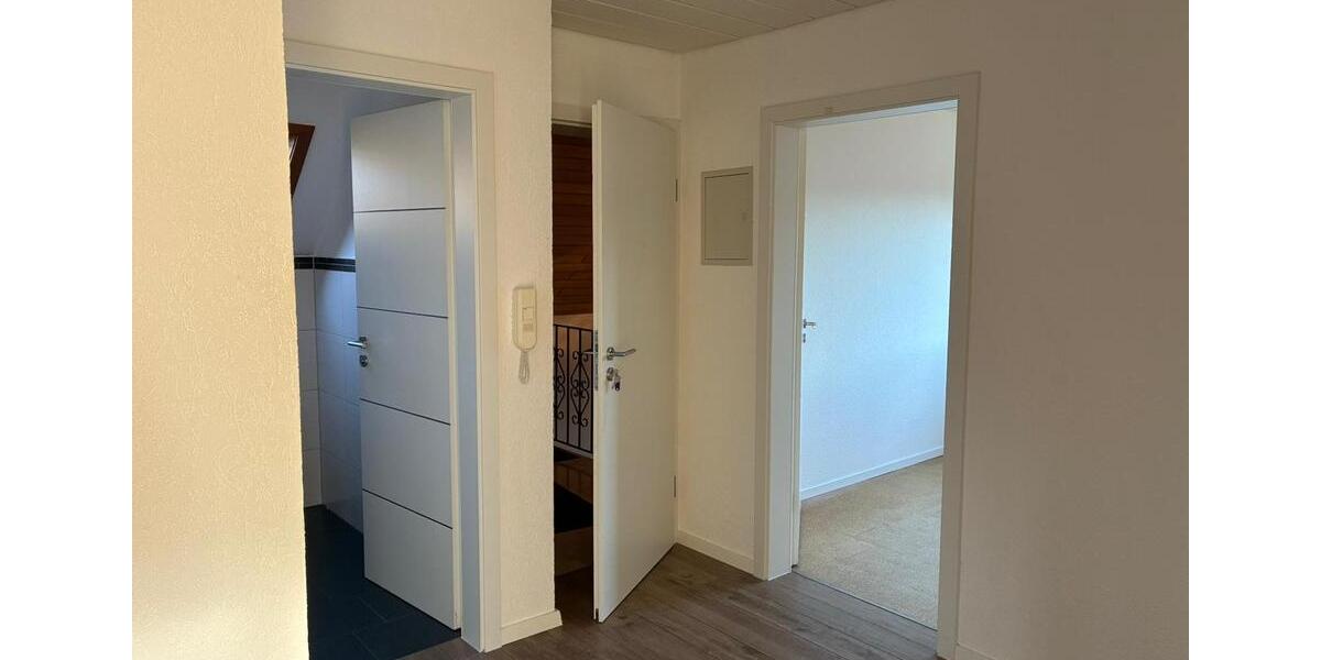 Dachgeschoßwohnung Sulzbach an der Murr - 3.5 Zimmer, 90 m&sup2;, 780&euro; | Angebot:24805980