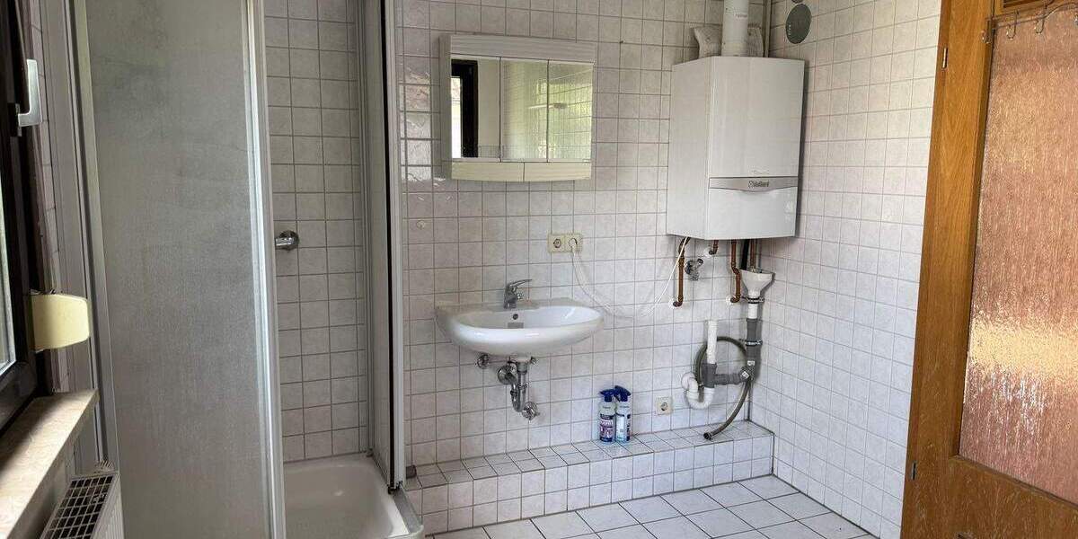 Mehrfamilienhaus, Wohnhaus Stuttgart Stammheim - 7 Zimmer, 135 m&sup2;, 585.000&euro; | Angebot:25704057