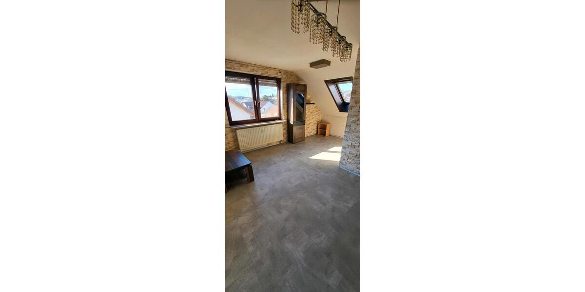 Dachgeschoßwohnung Heilbronn Horkheim - 2 Zimmer, 45 m&sup2;, 650&euro; | Angebot:25960826