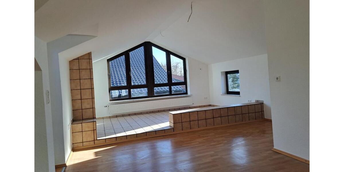 Dachgeschoßwohnung Bietigheim-Bissingen Bissingen - 2.5 Zimmer, 95 m&sup2;, 790&euro; | Angebot:25791216