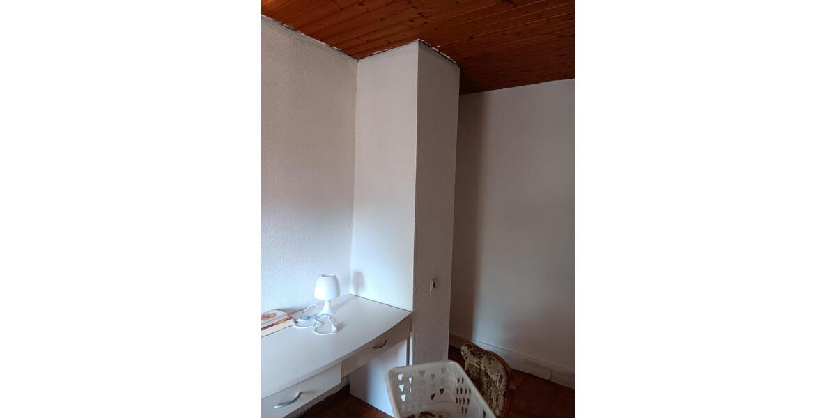 Etagenwohnung Neckarwestheim - 3 Zimmer, 85 m&sup2;, 300&euro; | Angebot:24857805