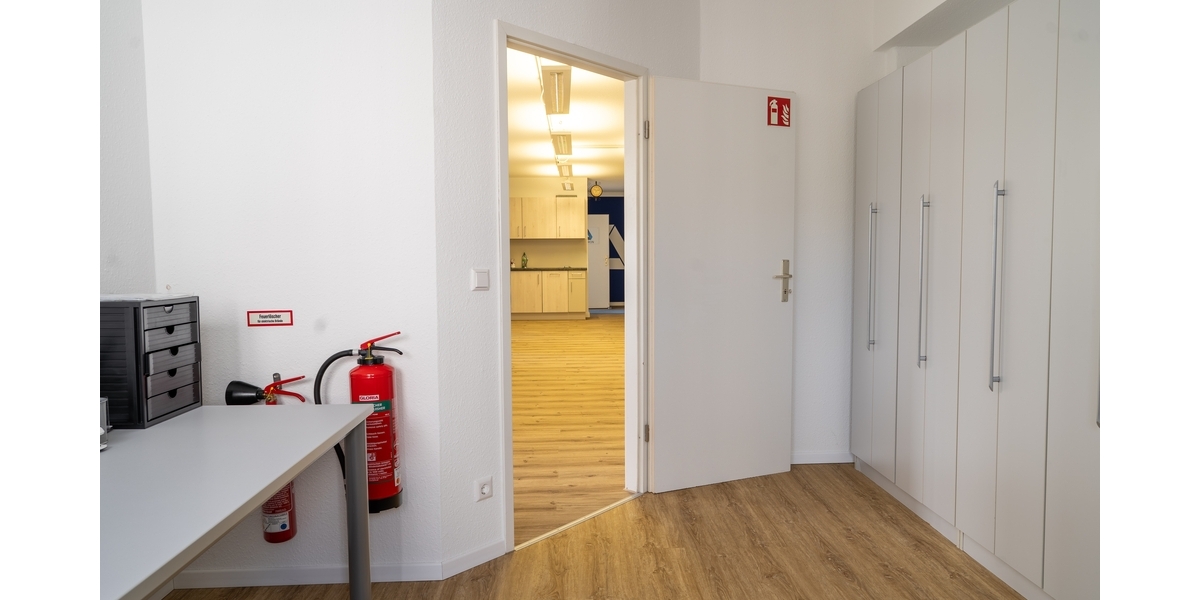 Sieben Räume - Von der Geschäftsleitung bis zum Teamraum – Aufteilung nach Ihrem Bedarf - Gewerbeobjekt Winterbach | Angebot:27531623
