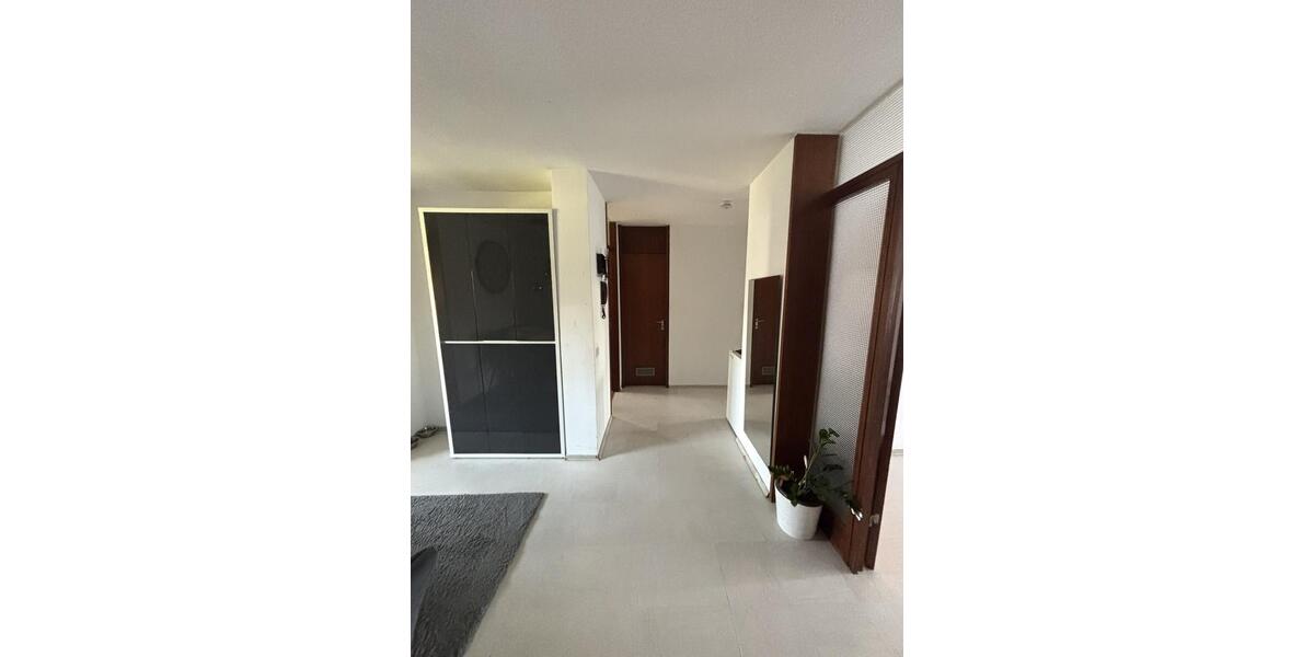 Etagenwohnung Ludwigsburg Oßweil - 3.5 Zimmer, 83 m&sup2;, 1.060&euro; | Angebot:25789024