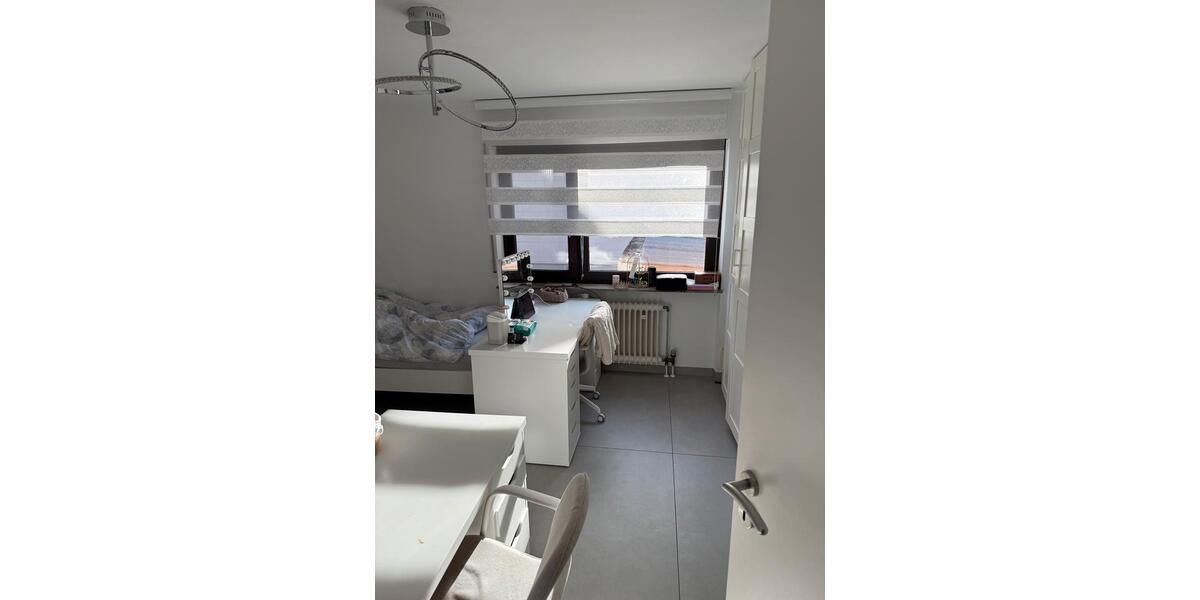 Etagenwohnung Fellbach - 4.5 Zimmer, 99 m&sup2;, 470.000&euro; | Angebot:25992127