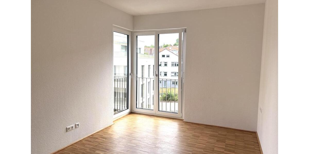 Dachgeschoßwohnung Leonberg - 3 Zimmer, 80 m&sup2;, 1.608&euro; | Angebot:23643269