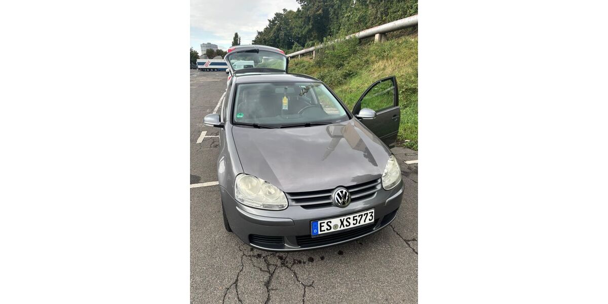 VW Golf 115.500 km 5.100 &euro; Esslingen 73728