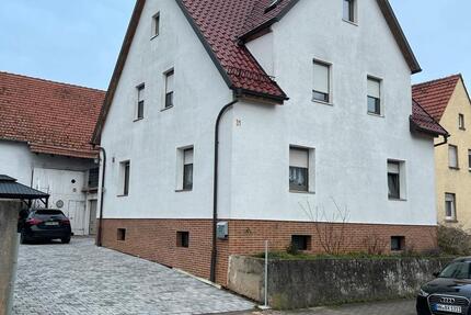 Haus Brackenheim - 8 Zimmer, 160 m&sup2;, 380.000&euro; | Angebot:24939668