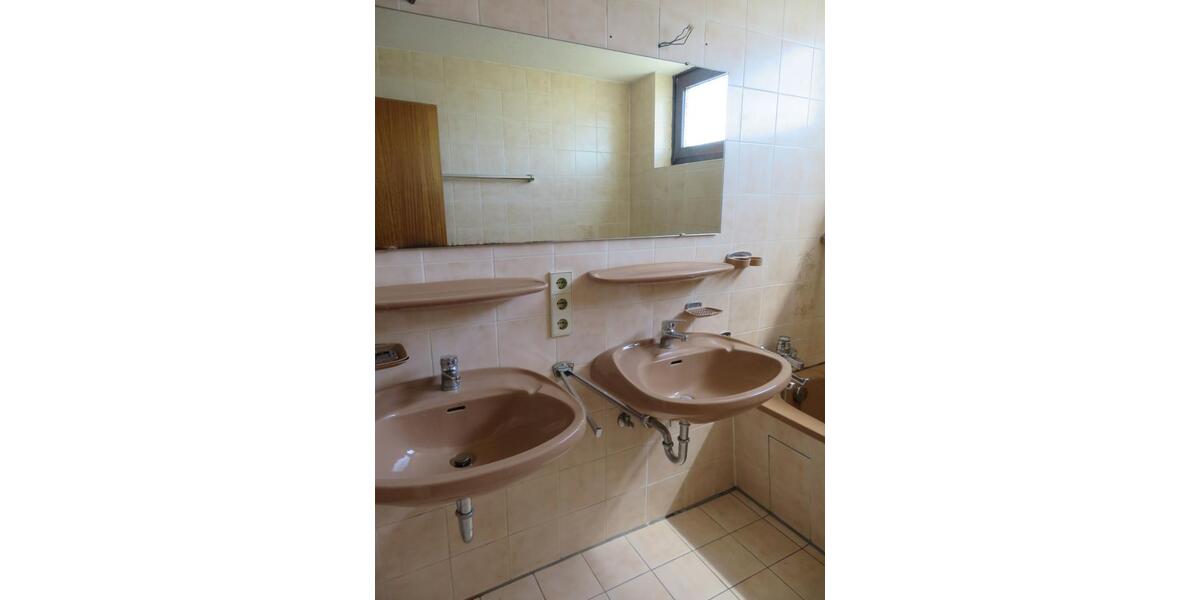 Etagenwohnung Sindelfingen Eichholz - 3 Zimmer, 86 m&sup2;, 290.000&euro; | Angebot:25550899