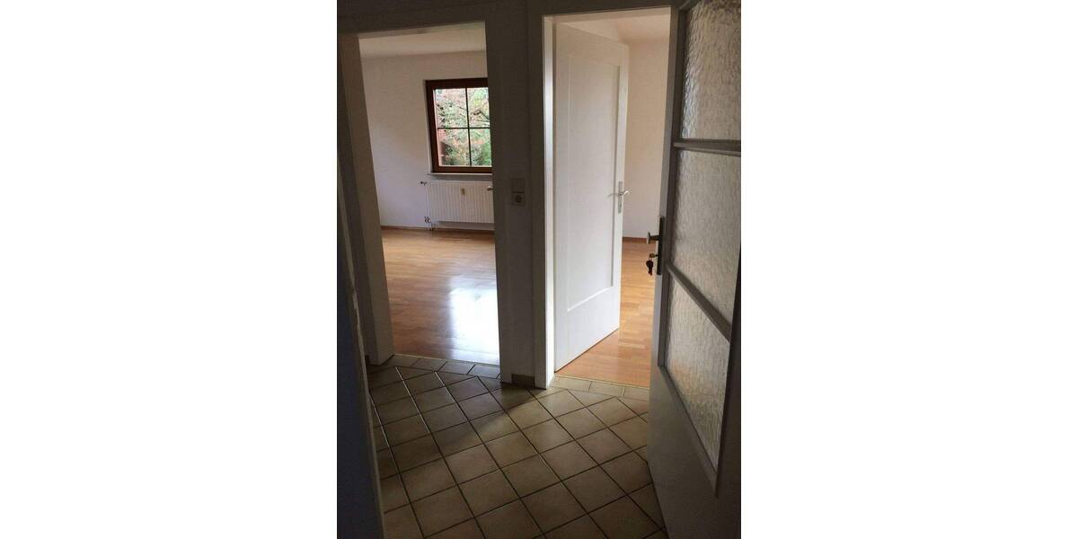 Etagenwohnung Plochingen - 3 Zimmer, 66 m&sup2;, 650&euro; | Angebot:26920384