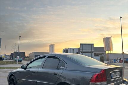 Volvo S60 129.300 km 10.799 &euro; Ludwigsburg 71642