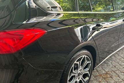 Ford Focus 117.000 km 13.200 &euro; Böblingen 71032