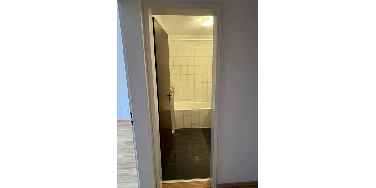 Etagenwohnung Stuttgart Möhringen - 3 Zimmer, 76 m&sup2;, 330.000&euro; | Angebot:25755946