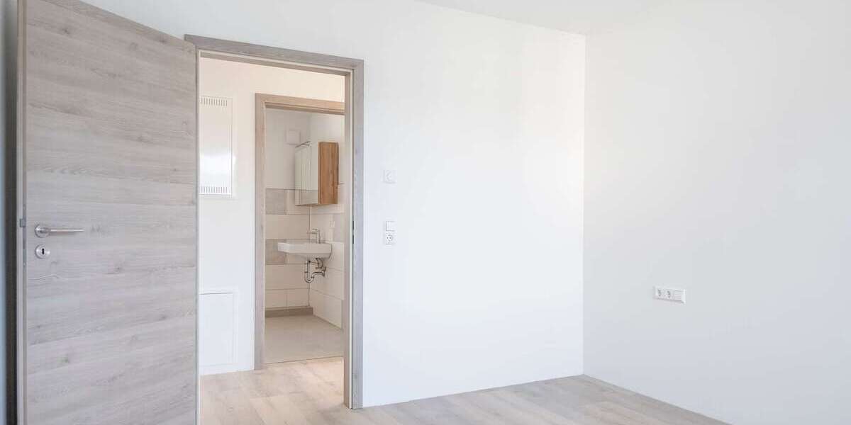 Hochwertig sanierte 3-Zimmer-Wohnung mit Balkon - 3- Esslingen am Neckar Oberesslingen | Angebot:27517978