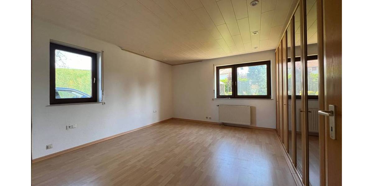 Einfamilienhaus Schwieberdingen - 8 Zimmer, 202 m&sup2;, 950.000&euro; | Angebot:25706113
