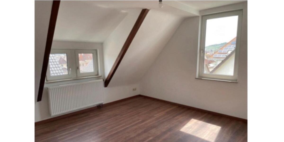 Dachgeschoßwohnung Esslingen am Neckar Oberesslingen - 2 Zimmer, 53 m&sup2;, 820&euro; | Angebot:26330135