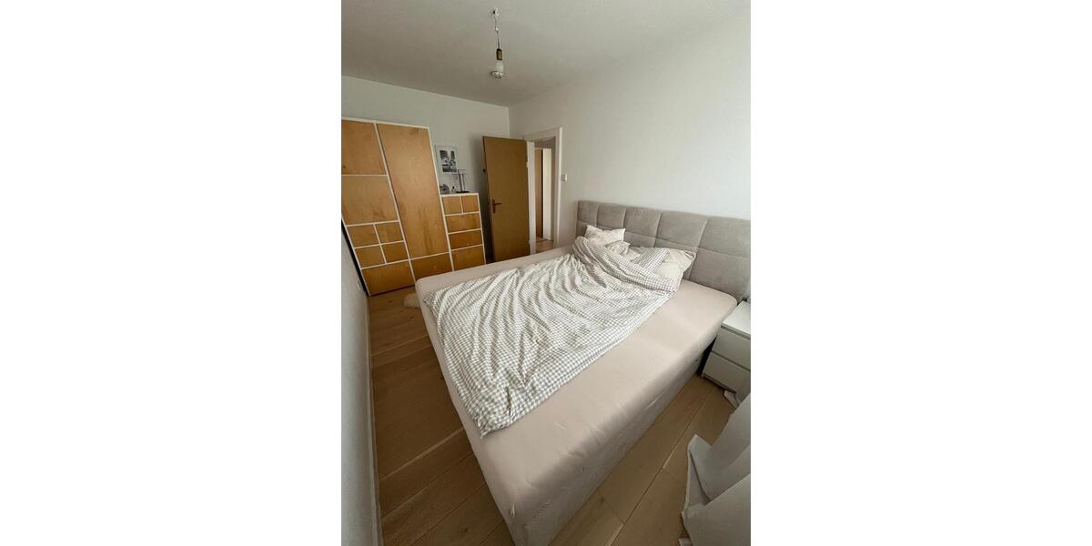 Etagenwohnung Stuttgart Degerloch - 2.5 Zimmer, 42 m&sup2;, 240.000&euro; | Angebot:27580943