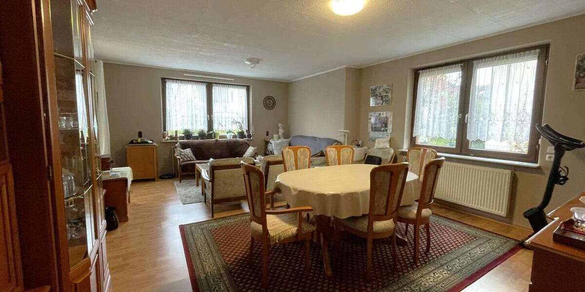 Einfamilienhaus Fellbach - 9 Zimmer, 236 m&sup2;, 795.000&euro; | Angebot:26766125
