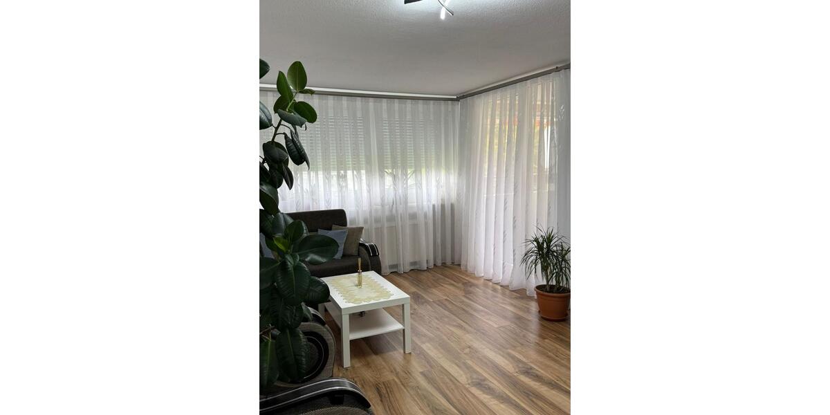 Erdgeschoßwohnung Sindelfingen Eichholz - 3 Zimmer, 83 m&sup2;, 285.000&euro; | Angebot:24526318