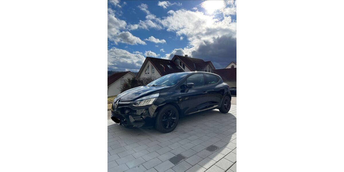 Renault Clio 153.412 km 7.700 &euro; Auenwald 71549