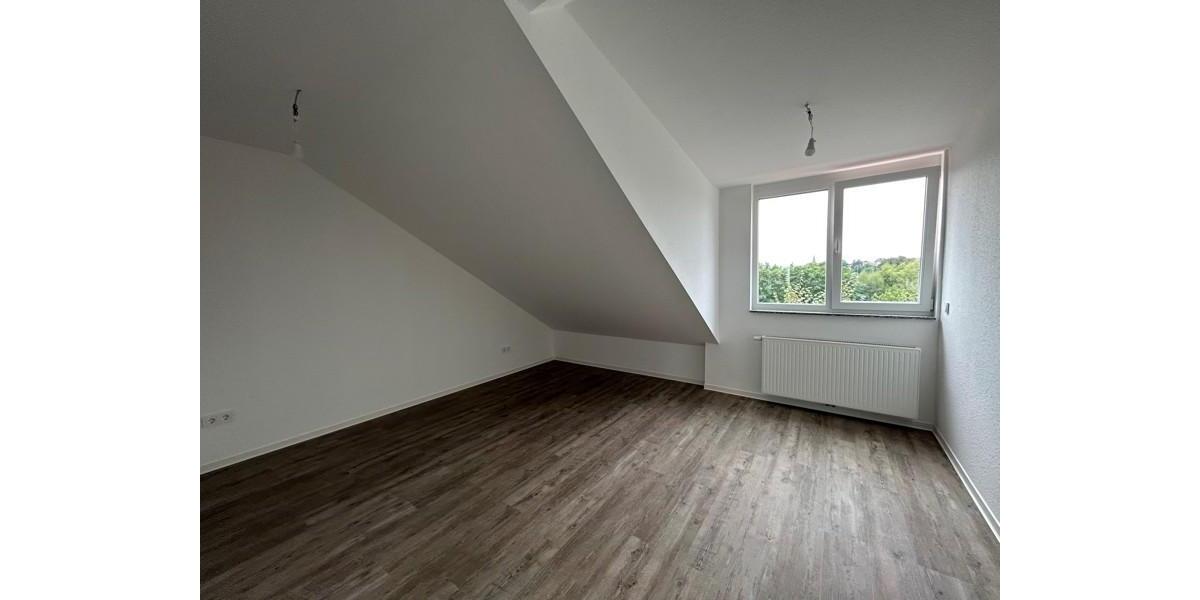 Dachgeschoßwohnung Heilbronn Böckingen - 2 Zimmer, 45 m&sup2;, 689&euro; | Angebot:25750333