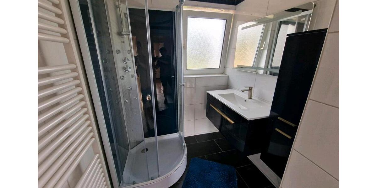 Etagenwohnung Backnang - 5 Zimmer, 160 m&sup2;, 1.950&euro; | Angebot:27553316