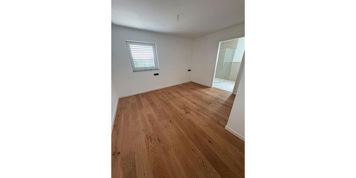 Etagenwohnung Vaihingen an der Enz - 4.5 Zimmer, 99 m&sup2;, 1.790&euro; | Angebot:27580479