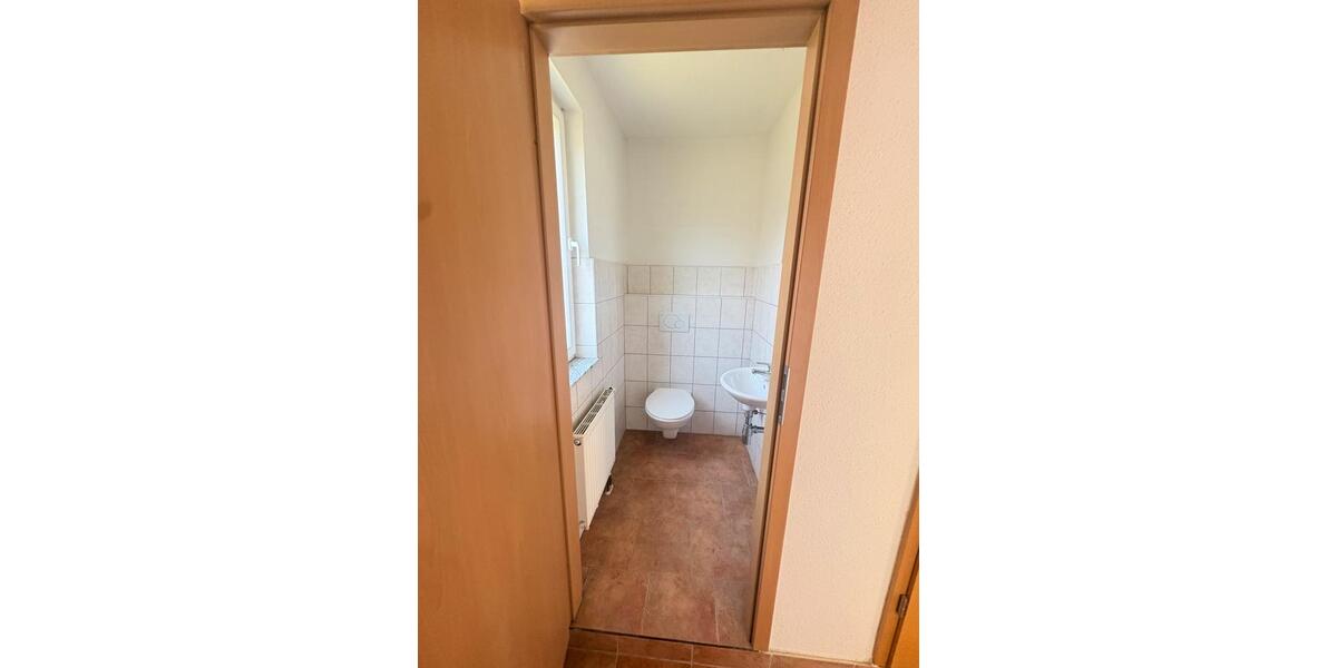 Etagenwohnung Neuhausen auf den Fildern - 4.5 Zimmer, 125 m&sup2;, 1.600&euro; | Angebot:26429234