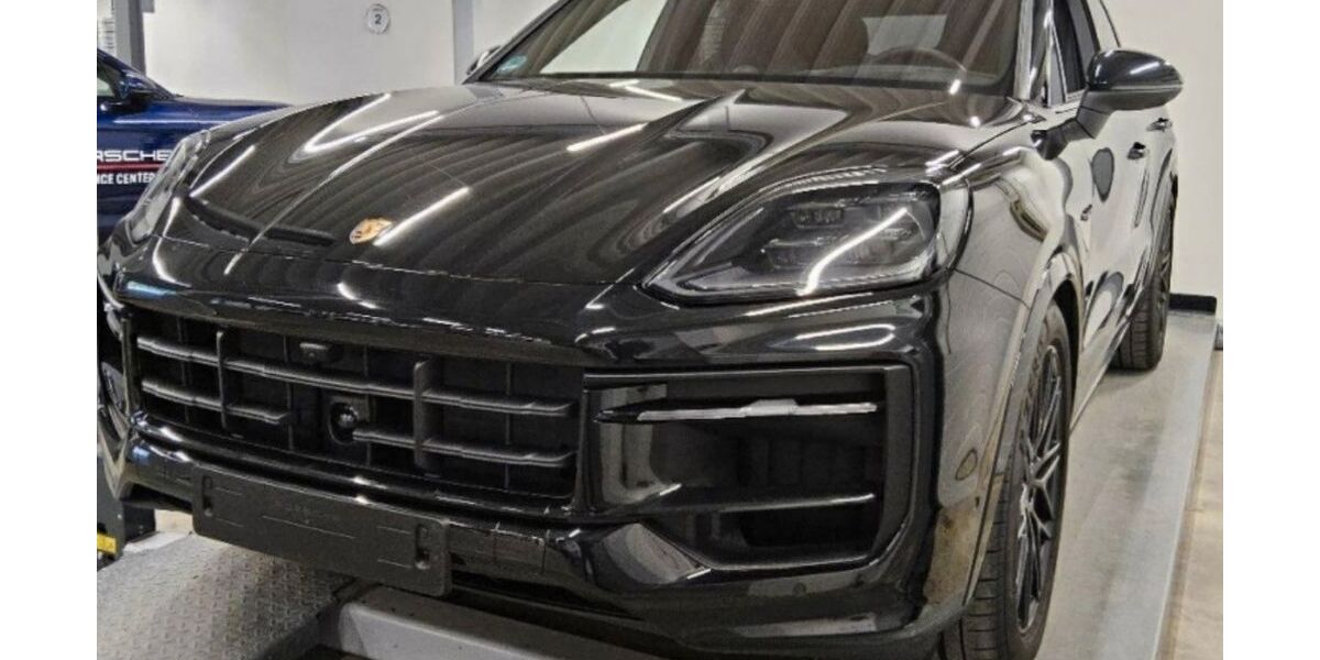 Porsche Cayenne 49.500 km 96.970 &euro; Stuttgart 70499