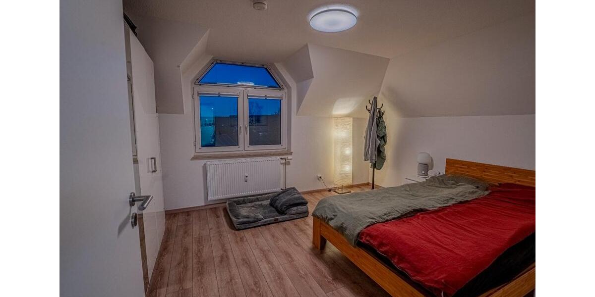 Dachgeschoßwohnung Brackenheim - 3 Zimmer, 80 m&sup2;, 310.000&euro; | Angebot:26241457