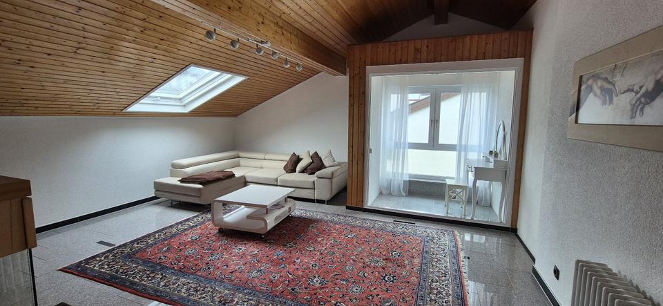 Dachgeschoßwohnung Nordheim - 4.5 Zimmer, 105 m&sup2;, 1.200&euro; | Angebot:27568269