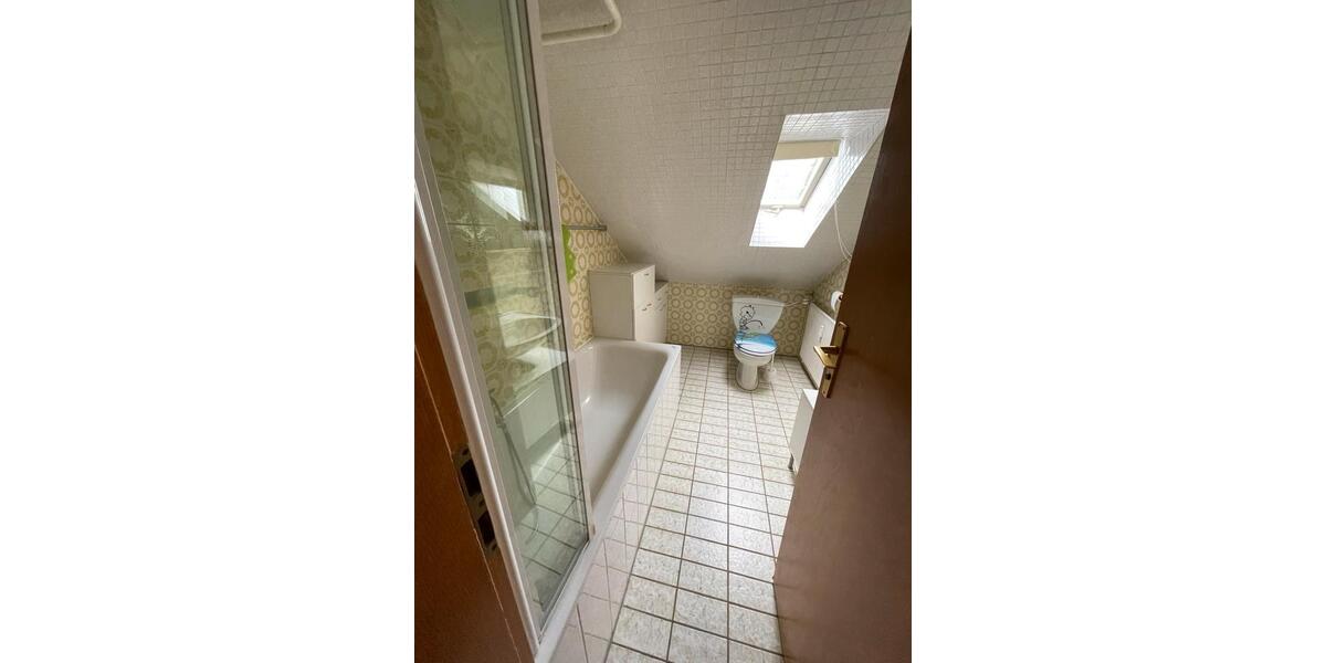 Dachgeschoßwohnung Heilbronn Böckingen - 3 Zimmer, 65 m&sup2;, 990&euro; | Angebot:25977704