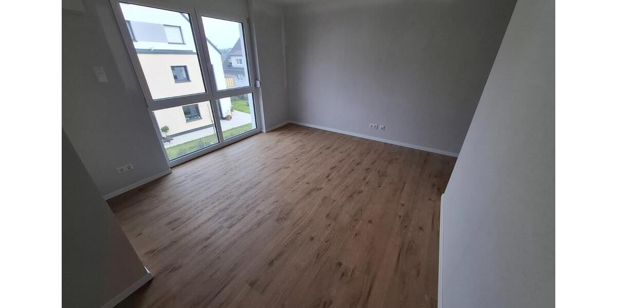 Etagenwohnung Leonberg - 3 Zimmer, 90 m&sup2;, 1.490&euro; | Angebot:24782091