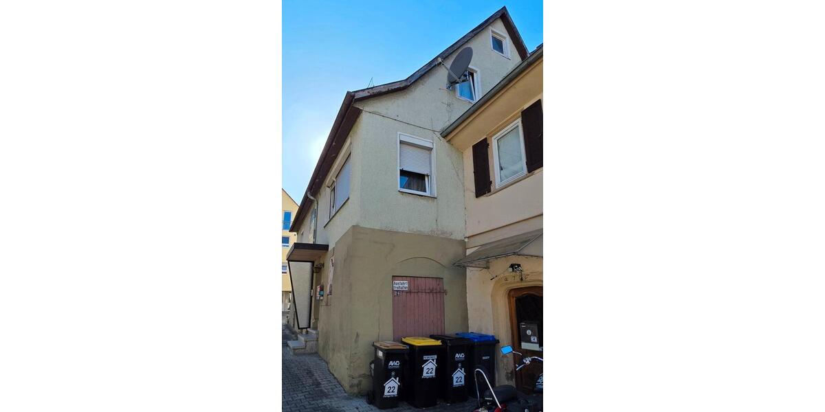 Doppelhaushälfte Lauffen am Neckar - 5 Zimmer, 160 m&sup2;, 240.000&euro; | Angebot:26889762