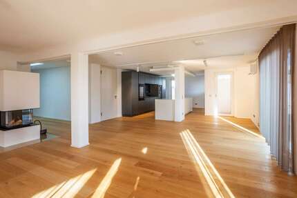 Wohnung Waiblingen - 5 Zimmer, 199 m&sup2;, 3.593&euro; | Angebot:25822621