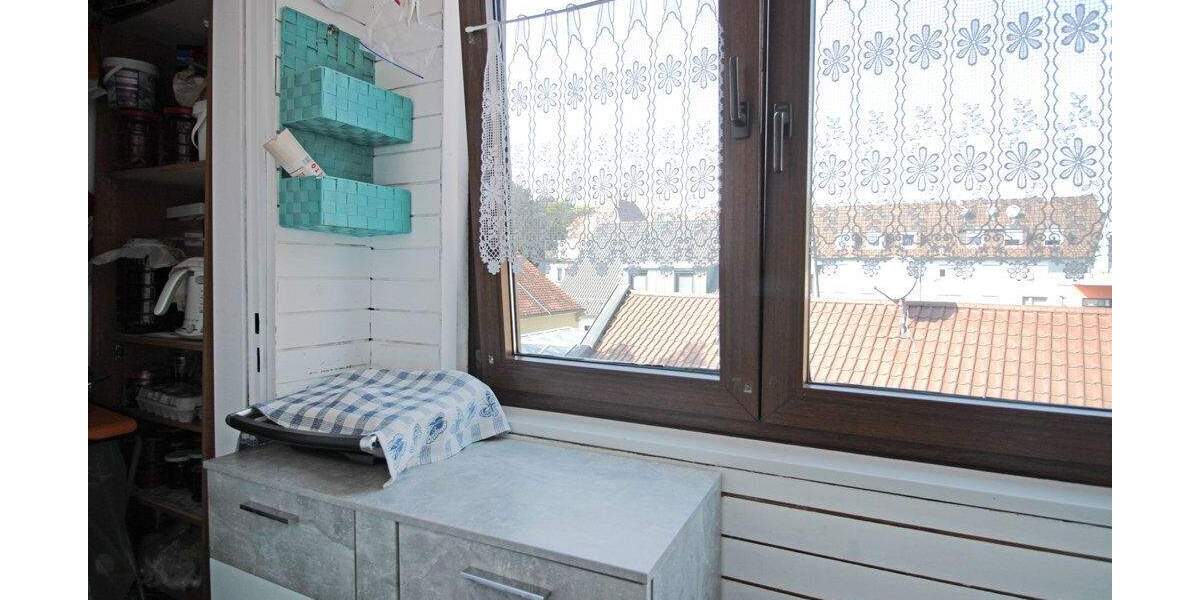 Etagenwohnung Stuttgart Zuffenhausen - 4 Zimmer, 99 m&sup2;, 350.000&euro; | Angebot:25732383